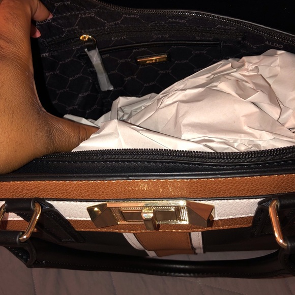 Purse - Picture 3 of 5